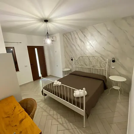 Dimora Degli Ulivi Bed & Breakfast *