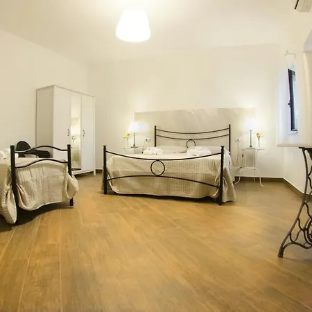 Dimora Degli Ulivi Couette-café Caprioli
