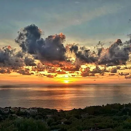 Dimora Degli Ulivi 4* 卡普里奥里